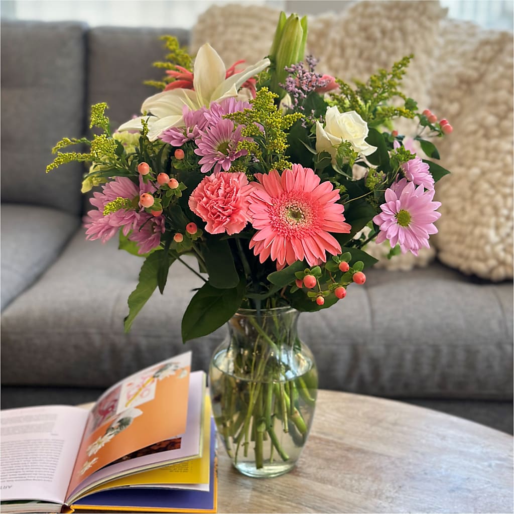 Pastel Tradition - A Florist Original – Awesome Blossom Florist, San Antonio TX