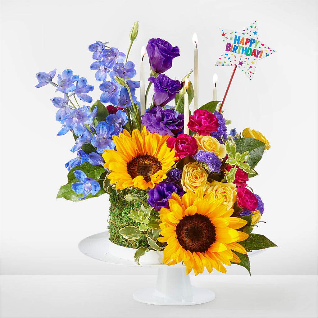 Star of the Day Floral Cake – Awesome Blossom Florist, San Antonio TX