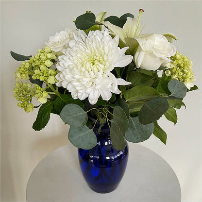 Snowy Dreams Bouquet –  Awesome Blossom Florist, San Antonio TX